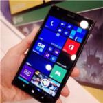 微軟服軟谷歌？Windows Phone未來(lái)或?qū)⒓嫒軦ndroid